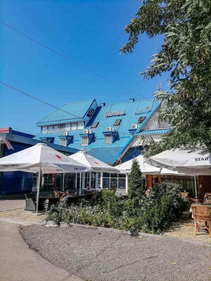 Gostiniy Dvor Non-Stop Hotel Kherson Exterior photo
