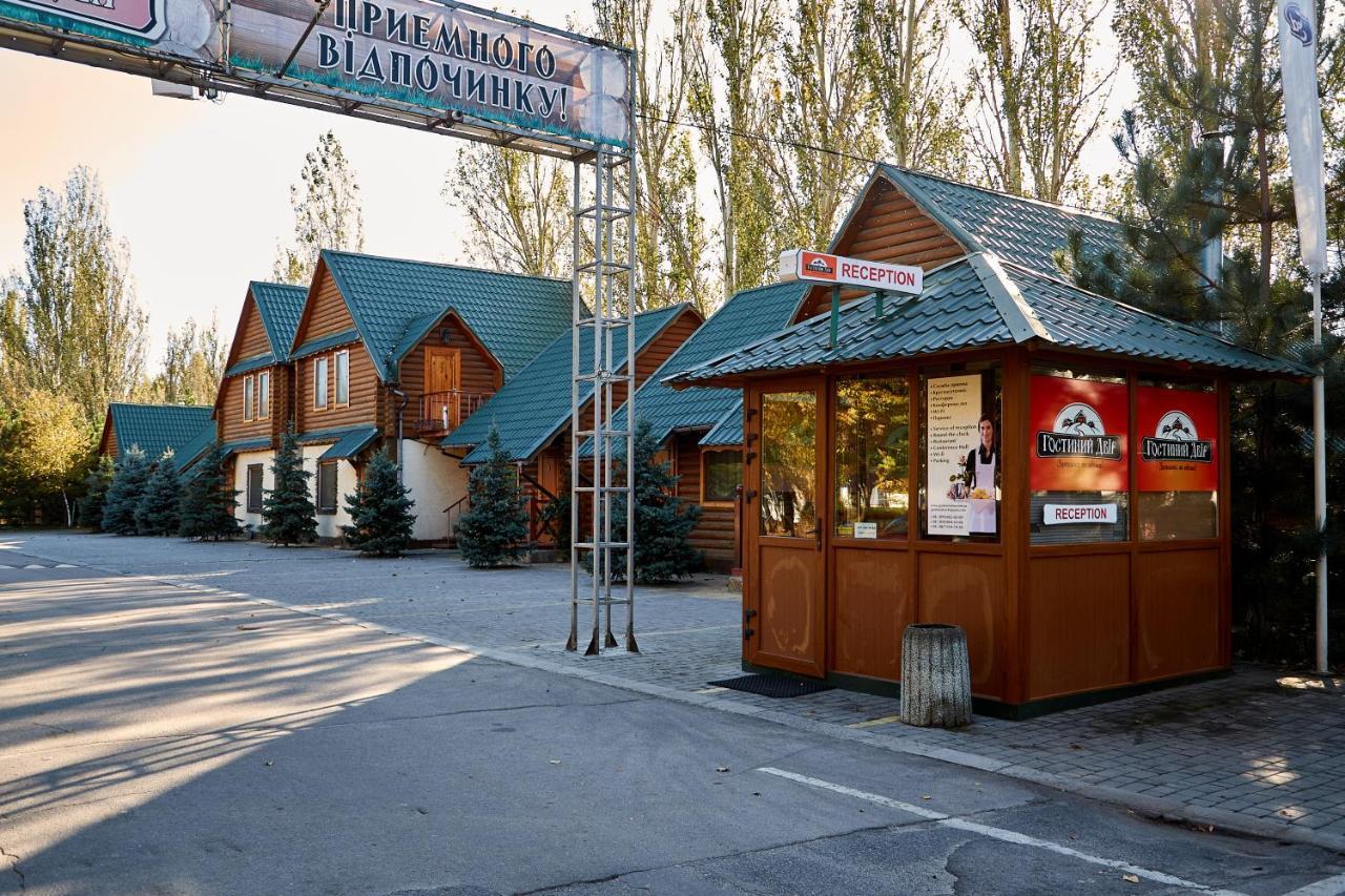 Gostiniy Dvor Non-Stop Hotel Kherson Exterior photo