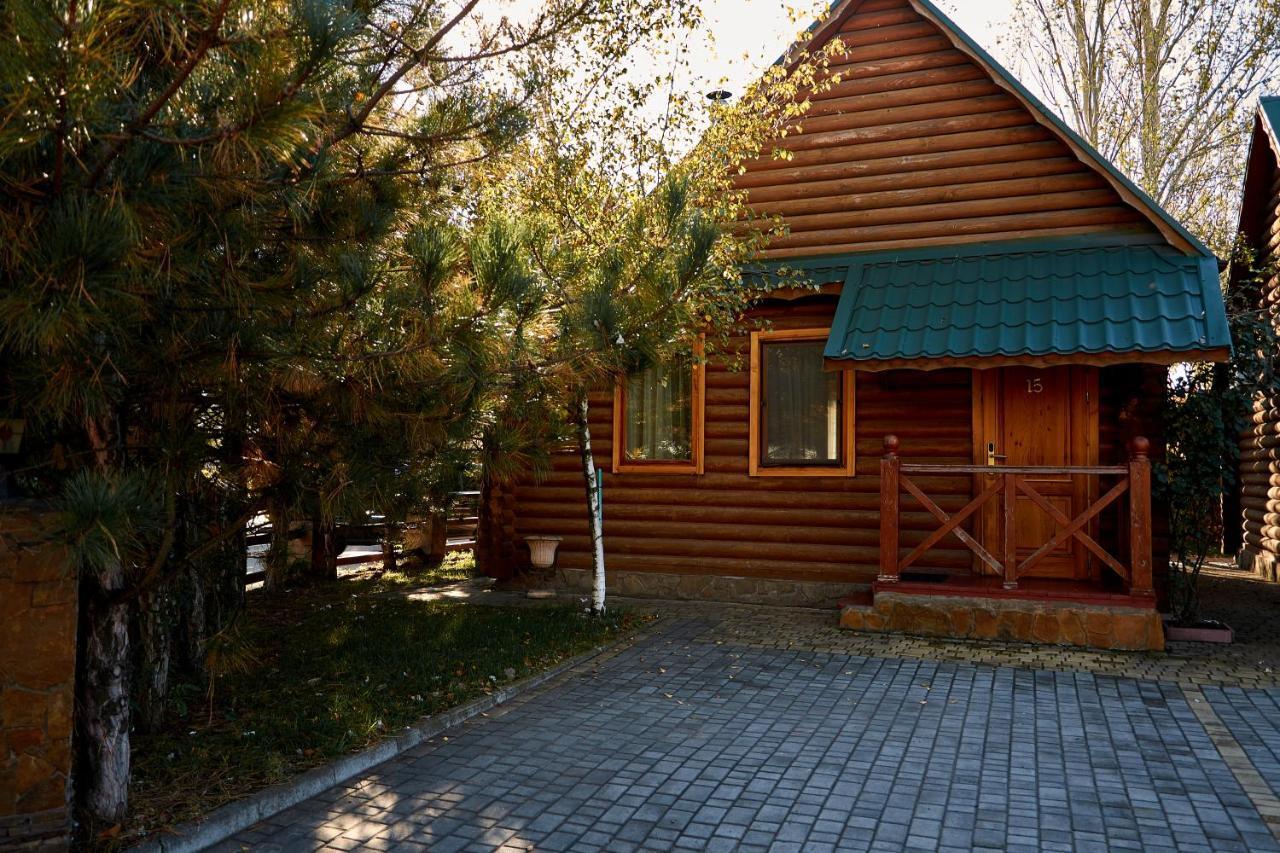 Gostiniy Dvor Non-Stop Hotel Kherson Exterior photo